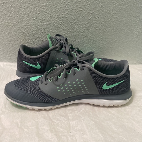 Women’s Nike fit sole shoes size 9. Grey and mint green - Picture 8 of 14